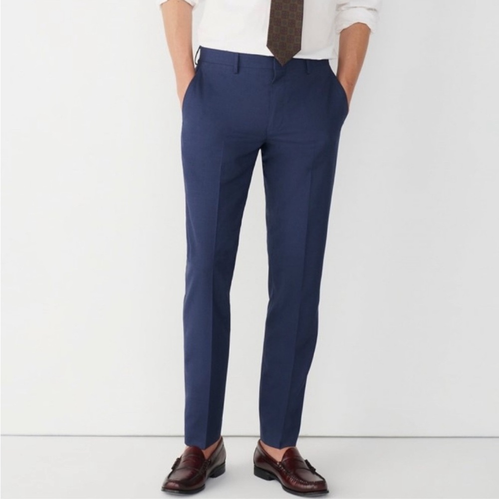 Ludlow Traveler Slim-fit Traveler suit pant in Italian wool - Cadet Blue Navy